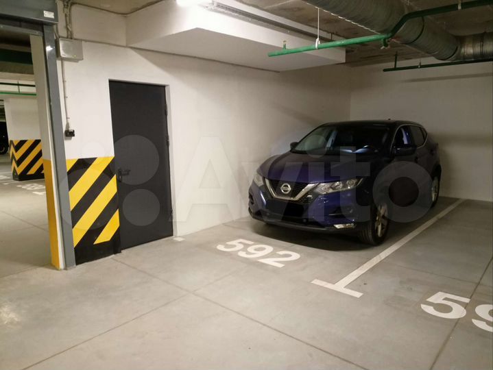 Машиноместо, 14 м²