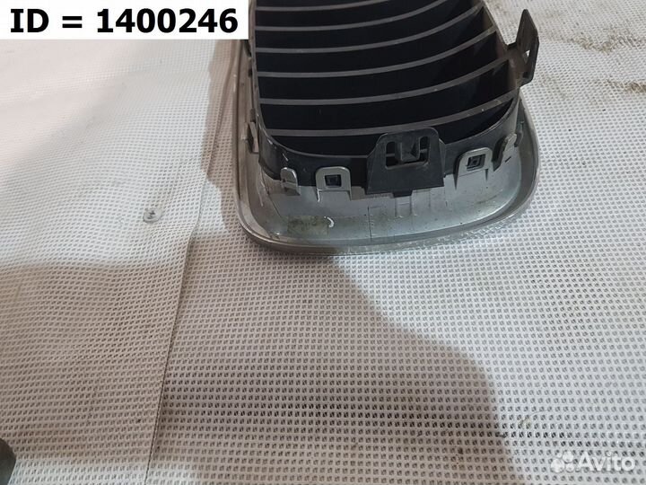 Решетка радиатора левая BMW 3 F30 бмв