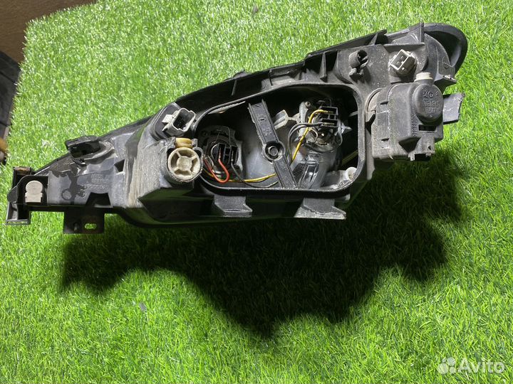 Фара правое Peugeot 206