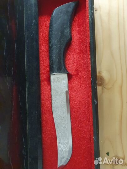 Нож сувенирный в футляре из натурального камня