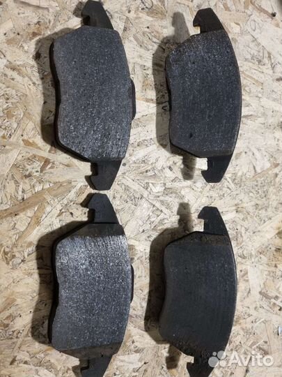 Тормозные колодки передние vag