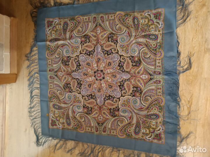 Павловопосадский платок шерсть Горожанка вид 1,2