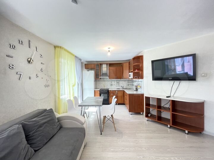 3-к. квартира, 85 м², 9/9 эт.