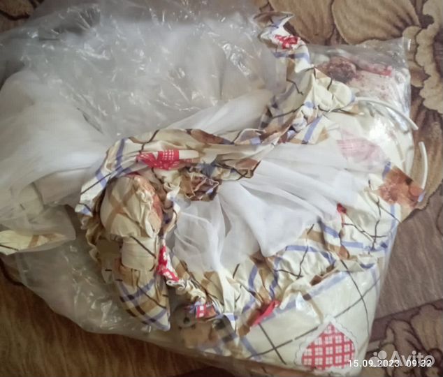 Бортики и болдехин