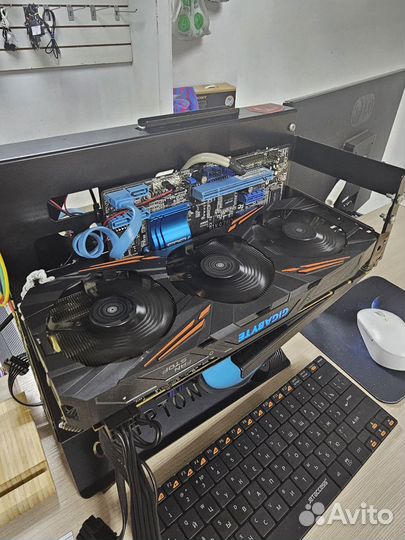 Видеокарта gigabyte 1080 8gb (3кулера)