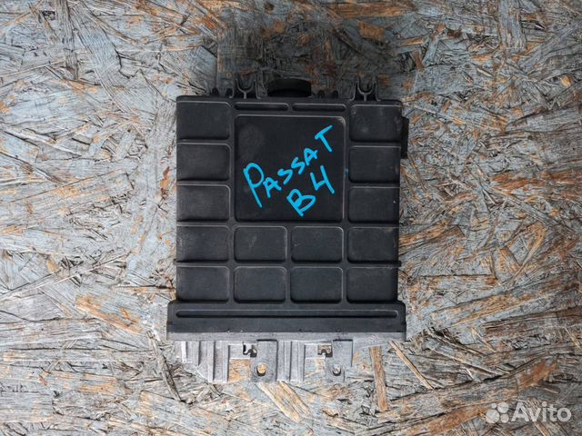 Блок управления двигателем Volkswagen Passat B4