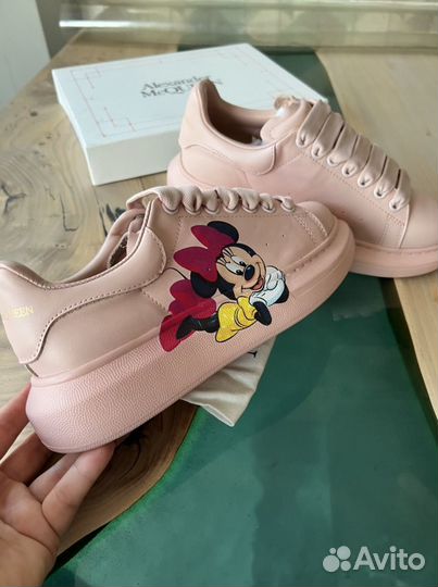 Oversized Sneaker alexander mcqueen disney