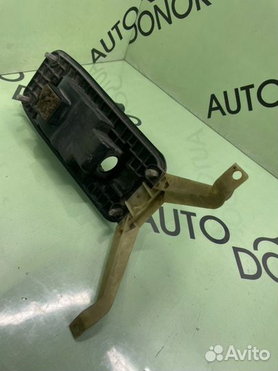 Крепление селектора АКПП Volkswagen Touareg 7P