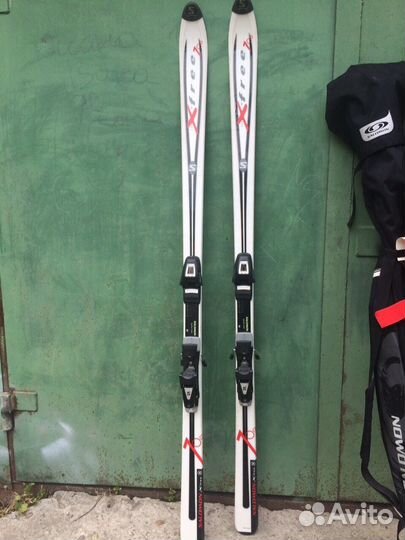 Продам горные лыжи