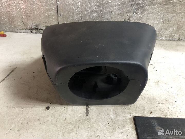 Подрулевой кожух Renault Logan 2