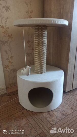 Домик для кошки с когтеточкой бу