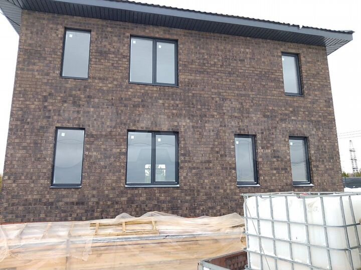 Коттедж 160 м² на участке 6,5 сот.