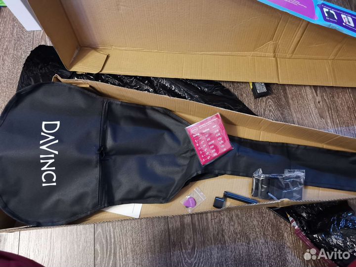 Абсолютно новая гитара 