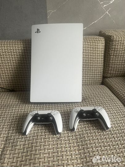 Sony PlayStation 5 Digital Edition+2джостика