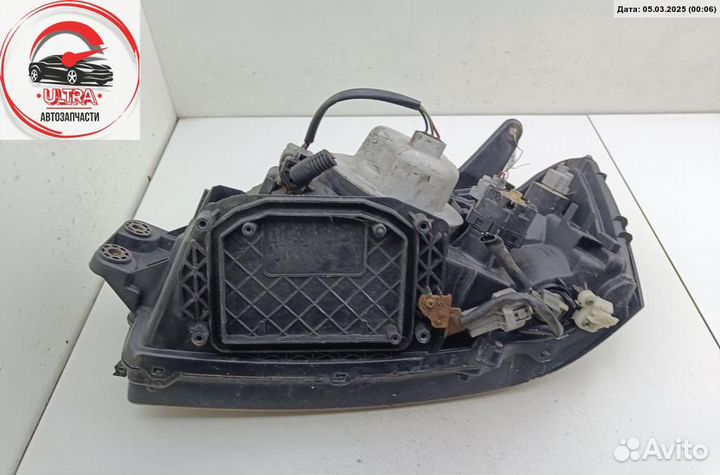 Фара правая б/у Subaru Legacy 10020755