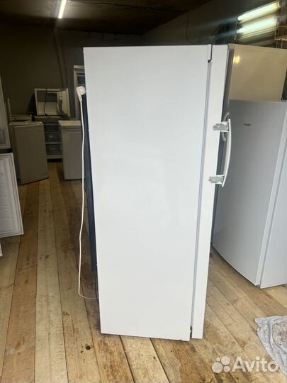 Морозильная камера Indesit 6 секций