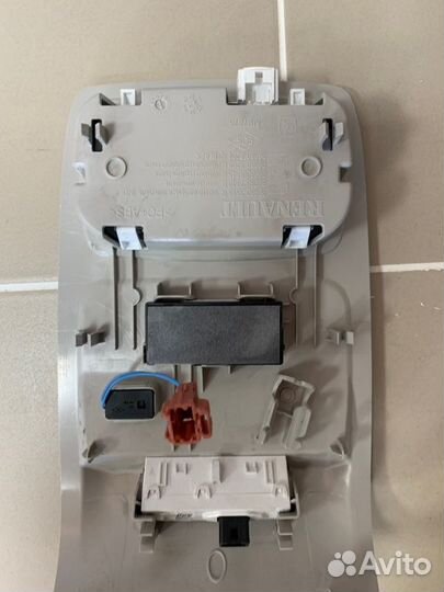 Плафон подсветки салона передний Renault Duster 2