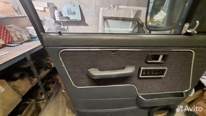 Двери передние Mitsubishi Pajero 1