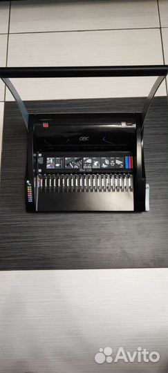 Брошюровшик GBC combbind C200