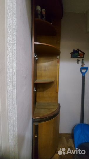 Тумба открытыми полками/закрытими