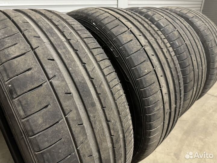 Dunlop SP Sport Maxx 050+ 245/45 R19 и 275/40 R19 105Y