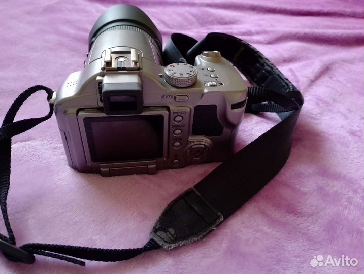 Цифровая фотокамера Panasonic