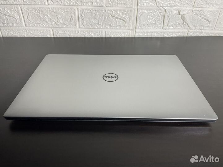 Dell Precision 5520 Xeon/32gb Ram /Quadro 4Gb