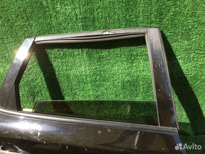 Дверь задняя правая Nissan Murano Z51 Черная вмяти