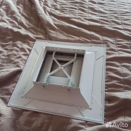 Диффузор / решетка потолочная, железная