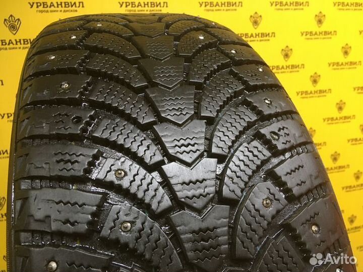 Maxtrek Trek M900 Ice 215/50 R17 95T