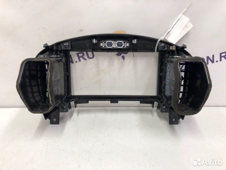 Рамка магнитолы Nissan Juke внедорожник 1.6 2014