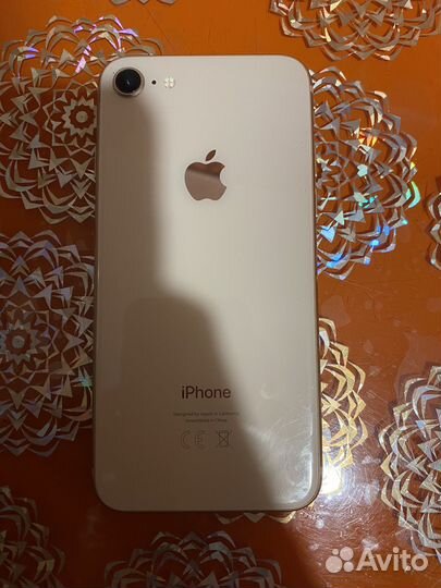 Телефон iPhone 8 64 gb