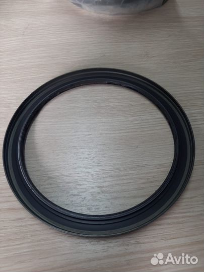 Сальник ступицы ZF 0734300666