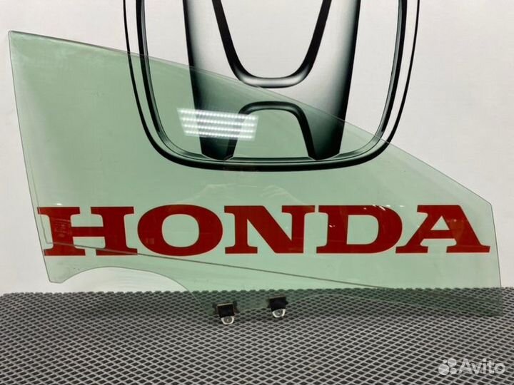 Стекло двери переднее правое Honda Civic FD(4Д)