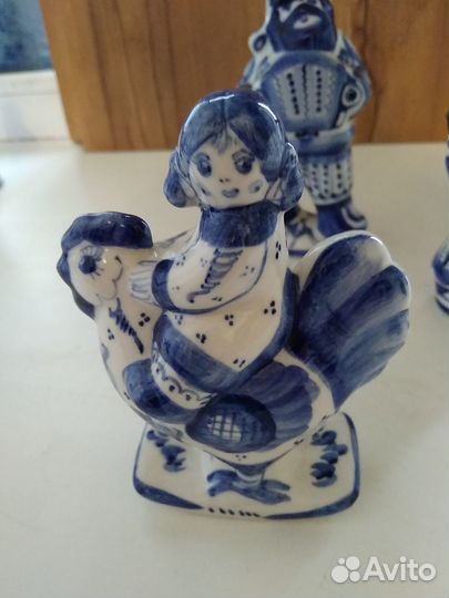 Статуэтки фарфоровые гжель. Ручная роспись
