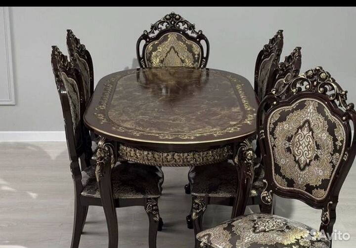 Столы и стулья