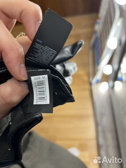 Перчатки женские кожаные новые s