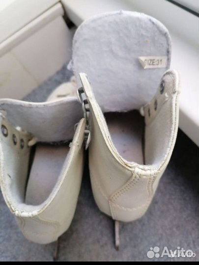 Коньки фигурные 31р