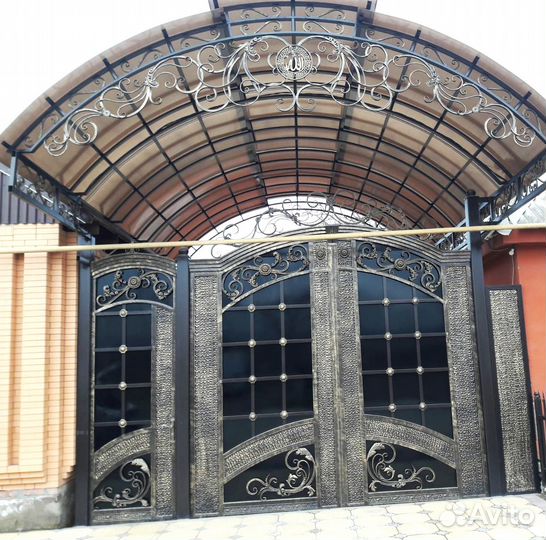 Навесы кованные из поликарбоната