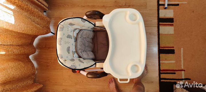 Столик для кормления ребенка