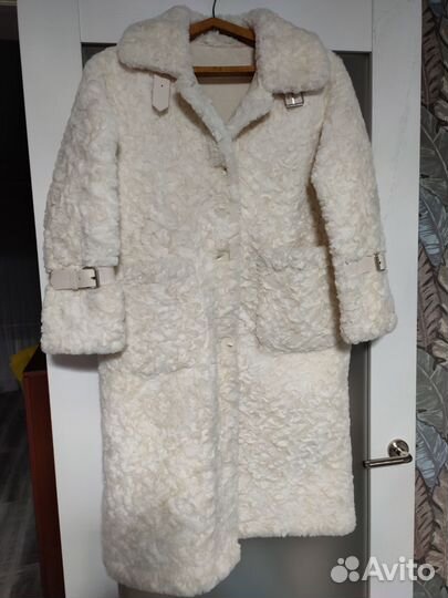 Шуба из эко меха белая