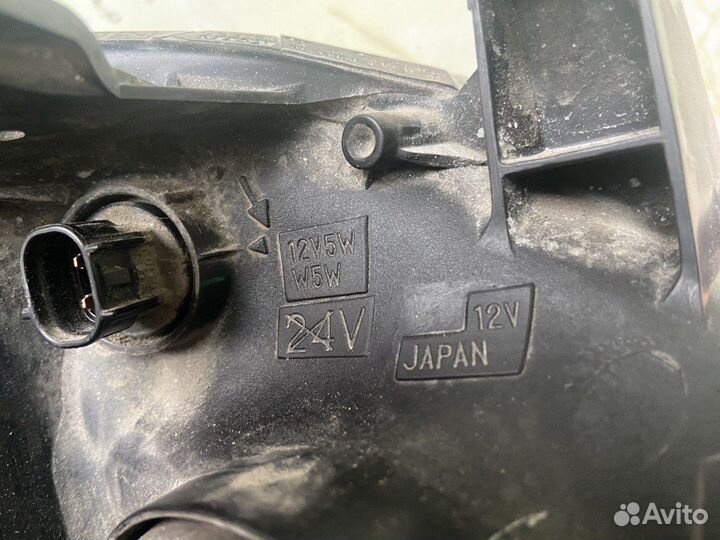 Запчасти на toyota corolla 150 2013 год