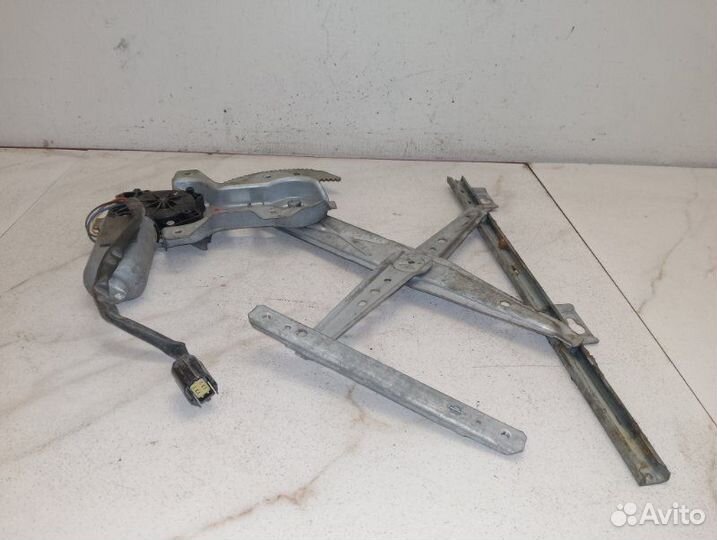 Стеклоподъемник электрический задний правый Rover