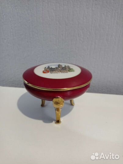 Шкатулка на ножках бавария