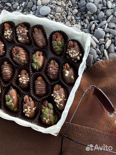 Финики в шоколаде Ялта