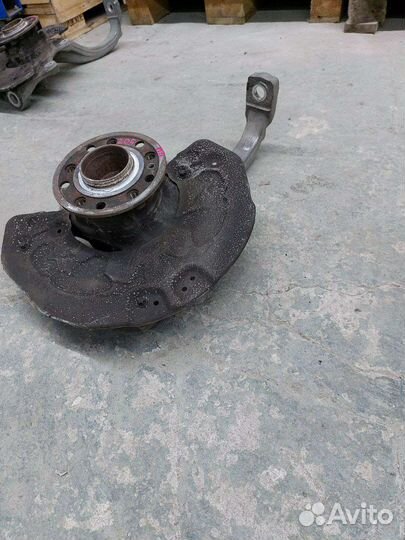 Кулак передний правый Mercedes W205 C-class