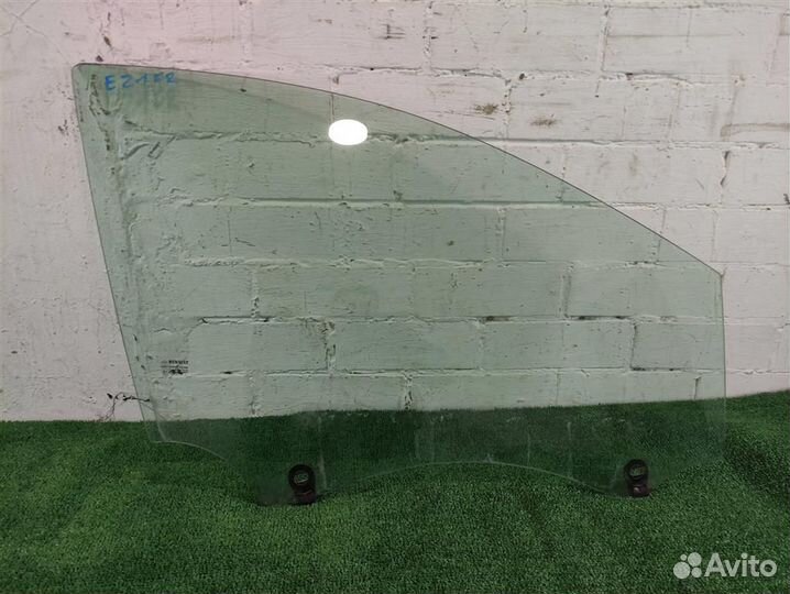 Стекло переднее правое Renault Clio 3 2006