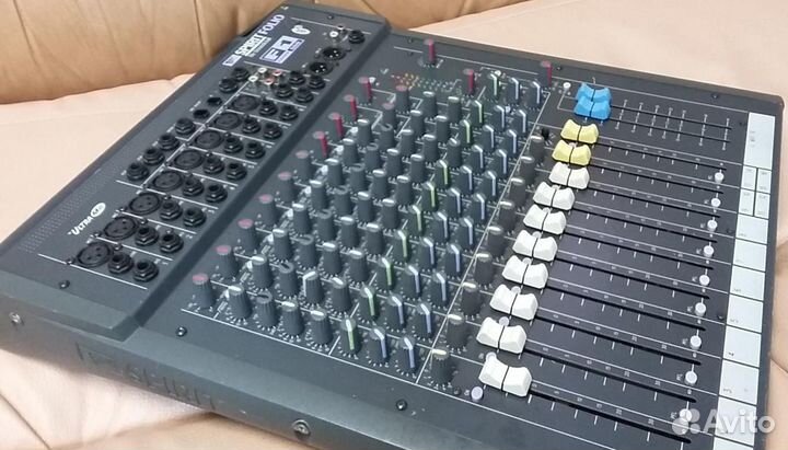 Микшерный пульт Soundcraft Spirit Folio F1 16.2 UK