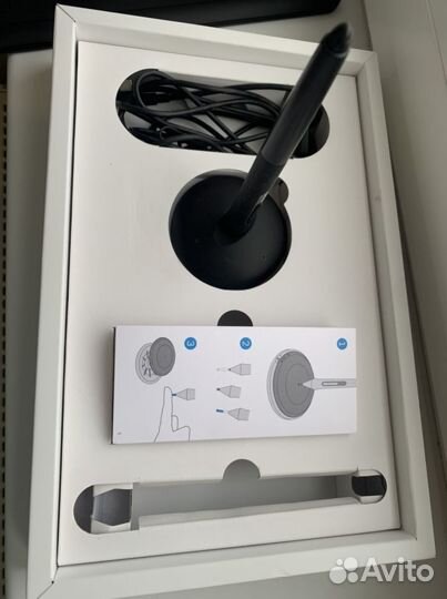Графический планшет Wacom Intuos Pro S