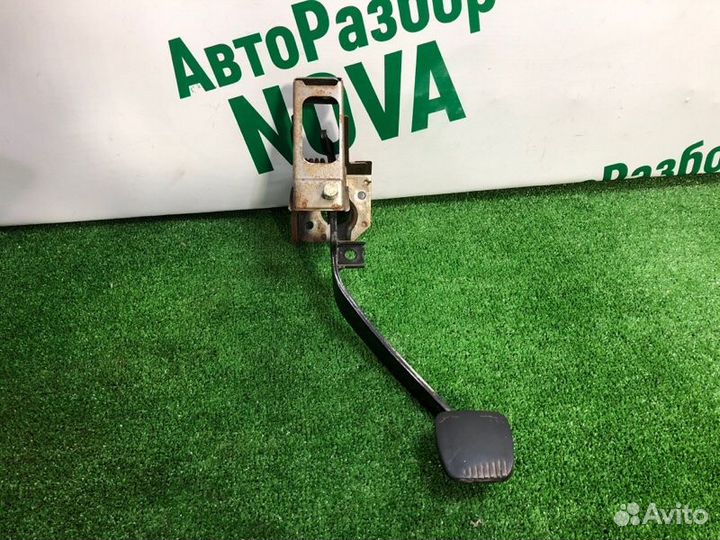 Педаль сцепления Nissan Almera N16 1.5 QG15 2005